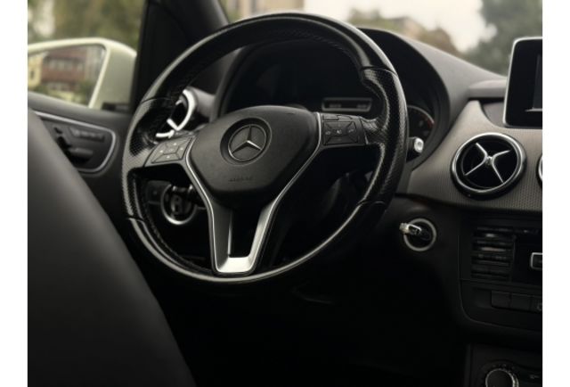 BENZ B200 2014年1800cc  第9張相片