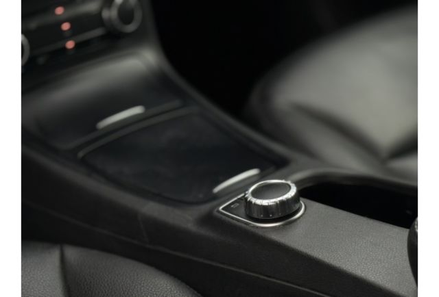 BENZ B200 2014年1800cc  第10張相片