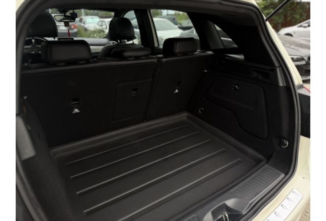 BENZ B200 2014年1800cc  第14張相片