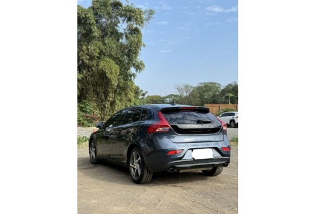 VOLVO V40 2017年1500cc  第6張相片