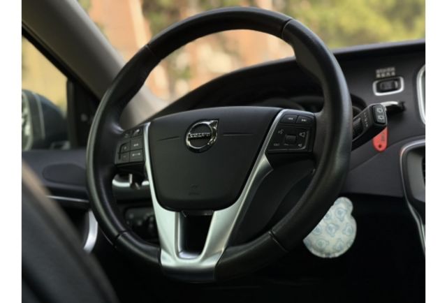 VOLVO V40 2017年1500cc  第8張相片