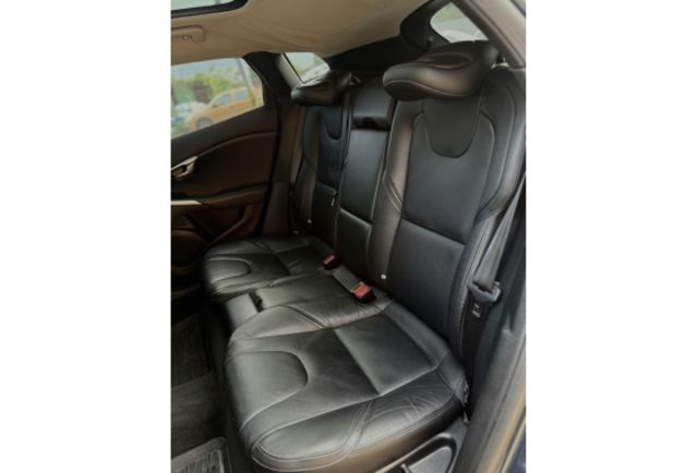 VOLVO V40 2017年1500cc  第15張相片