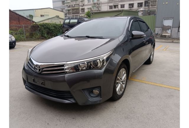 TOYOTA ALTIS 2015年1800cc  第3張相片