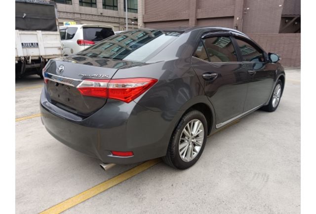 TOYOTA ALTIS 2015年1800cc  第4張相片