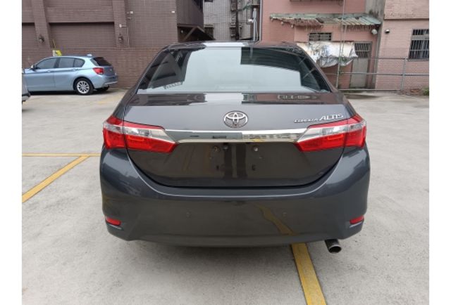 TOYOTA ALTIS 2015年1800cc  第5張相片