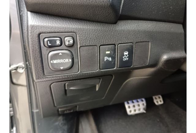 TOYOTA ALTIS 2015年1800cc  第11張相片