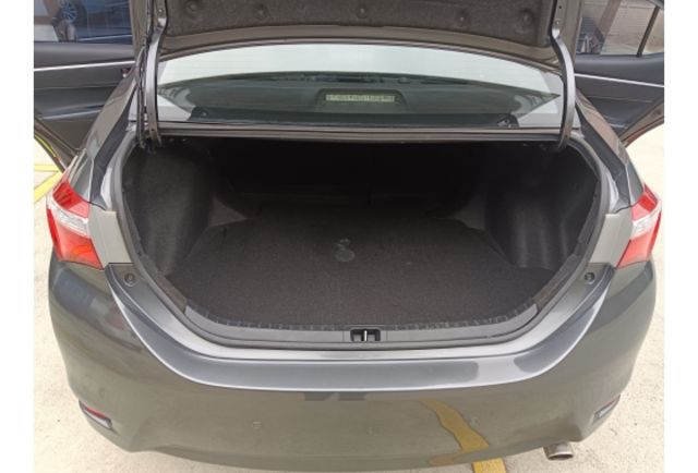 TOYOTA ALTIS 2015年1800cc  第17張相片