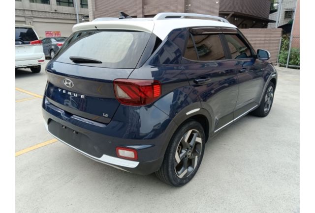 HYUNDAI VENUE 2020年1600cc  第4張相片