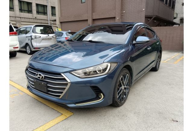 HYUNDAI ELANTRA 2018年1600cc  第3張相片