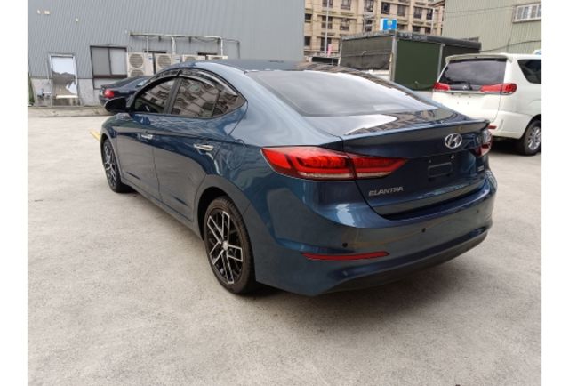 HYUNDAI ELANTRA 2018年1600cc  第6張相片