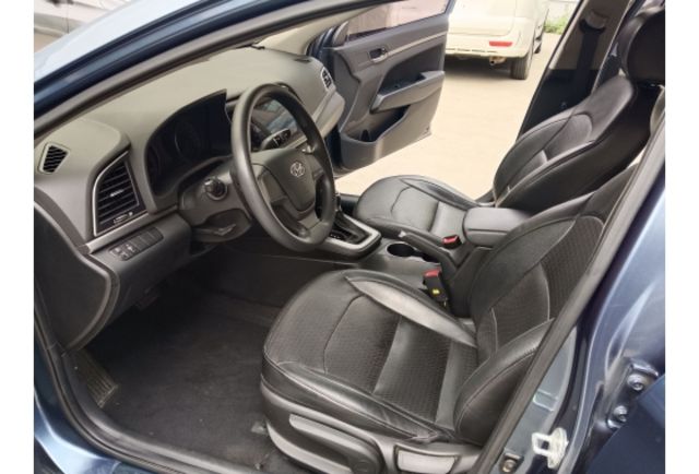 HYUNDAI ELANTRA 2018年1600cc  第7張相片