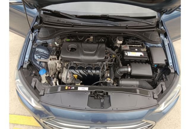 HYUNDAI ELANTRA 2018年1600cc  第13張相片