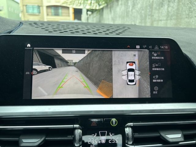 BMW寶馬 320I  第9張相片