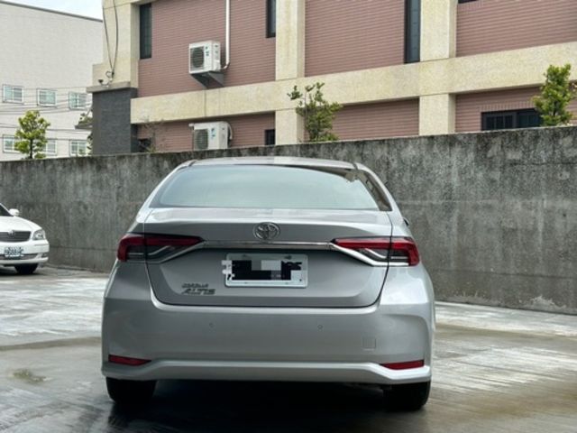 TOYOTA豐田 ALTIS  第4張相片