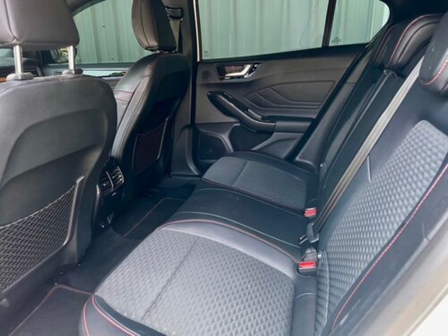 FORD福特 FOCUS ST  第13張相片