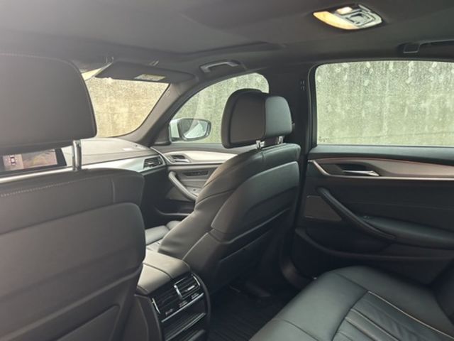 BMW寶馬 530  第11張相片