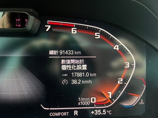 BMW寶馬 330I  第11張相片