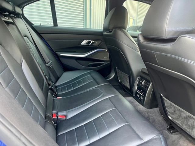 BMW寶馬 330I  第18張相片