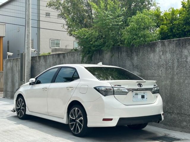 TOYOTA豐田 ALTIS  第2張相片