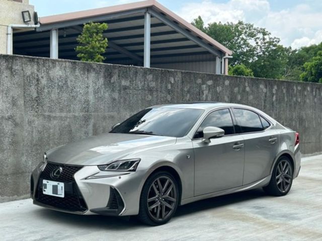 LEXUS凌志 IS200T  第1張相片