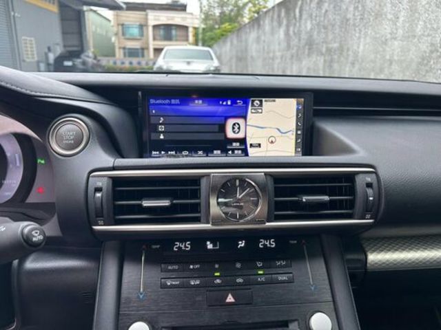 LEXUS凌志 IS200T  第7張相片