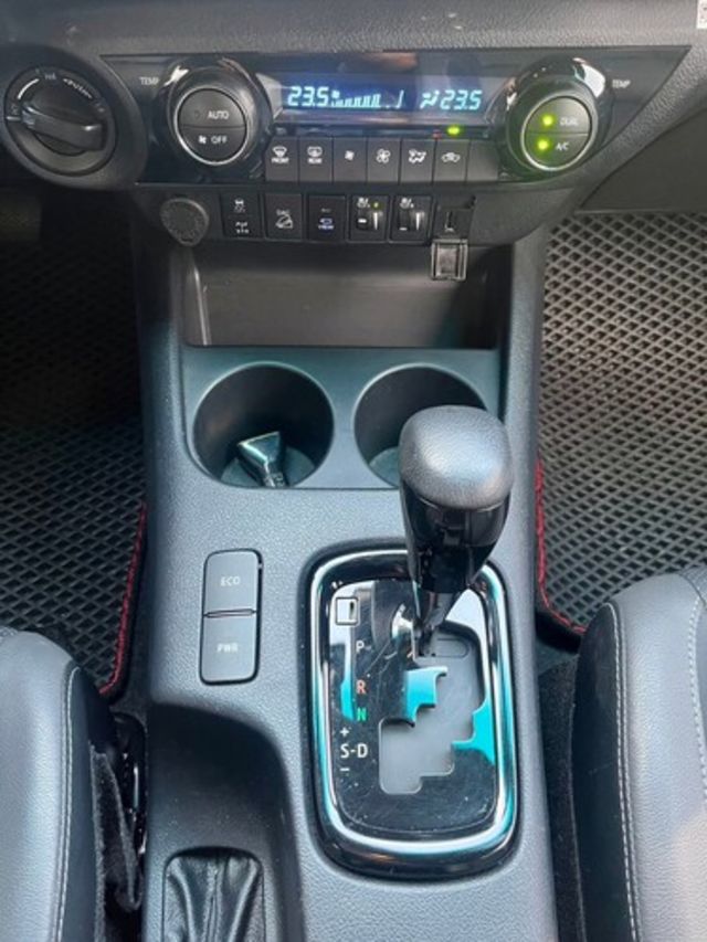 TOYOTA豐田 HILUX  第11張相片