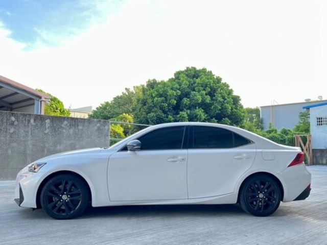 LEXUS凌志 IS 300  第5張相片