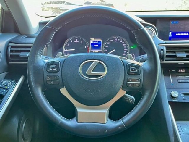 LEXUS凌志 IS 300  第8張相片