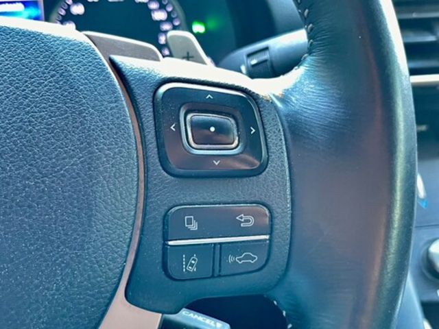 LEXUS凌志 IS 300  第12張相片