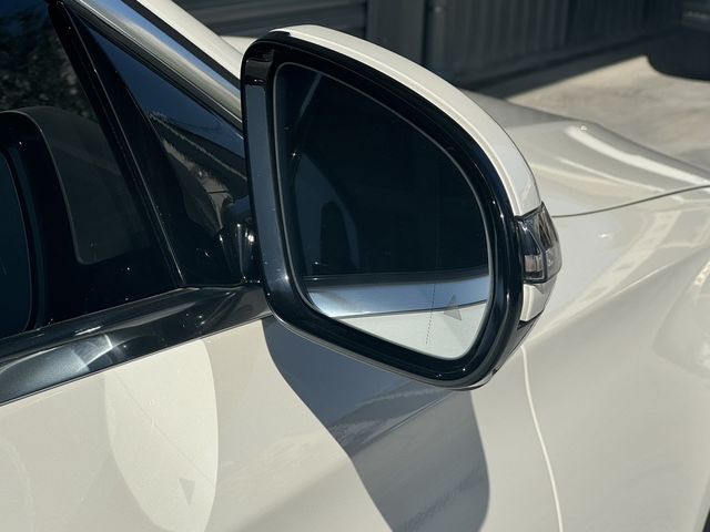 M-BENZ賓士 E200  第5張相片