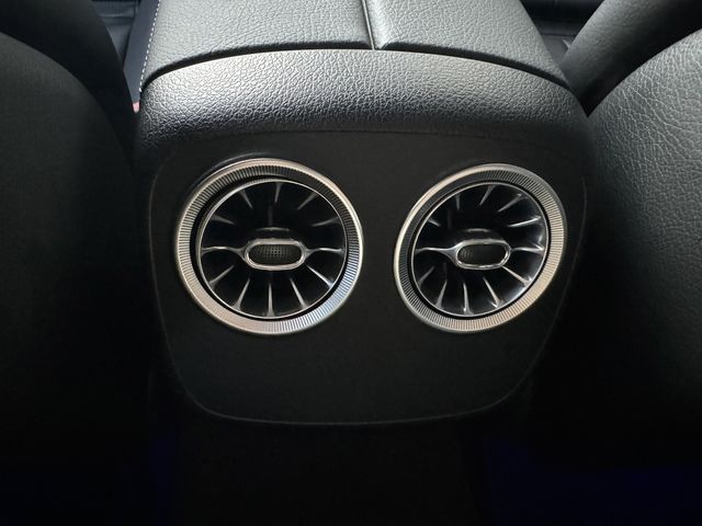 M-BENZ賓士 E200  第17張相片