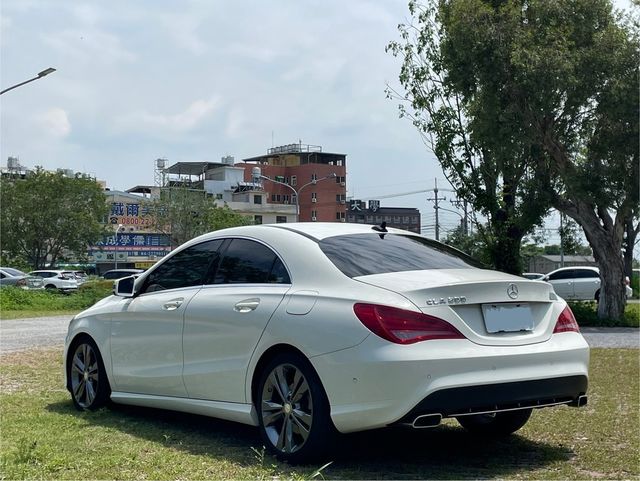 M-BENZ賓士 CLA200  第2張相片