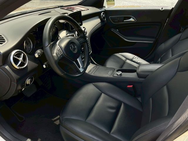 M-BENZ賓士 CLA200  第4張相片