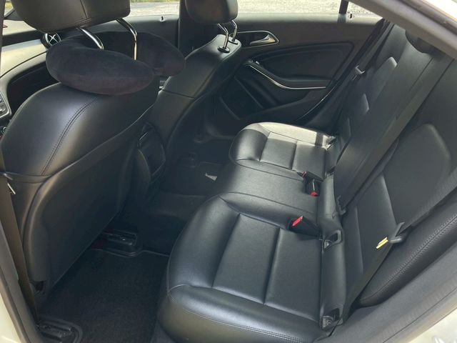 M-BENZ賓士 CLA200  第5張相片