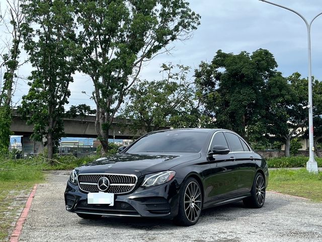 M-BENZ賓士 E300  第1張相片