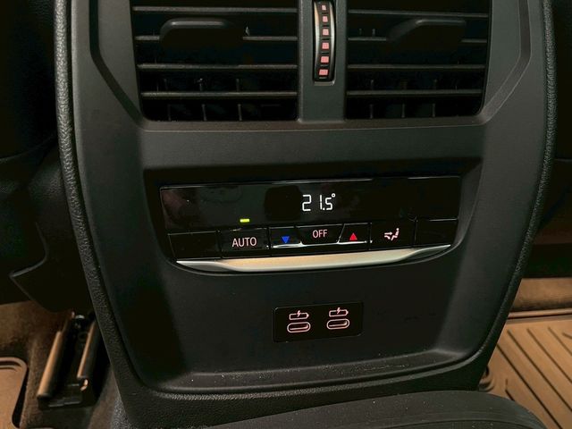 BMW寶馬 320I  第8張相片