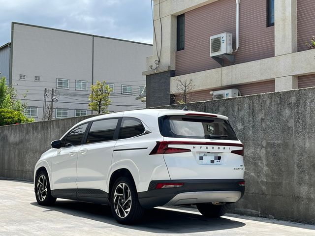 HYUNDAI現代 CUSTIN  第2張相片