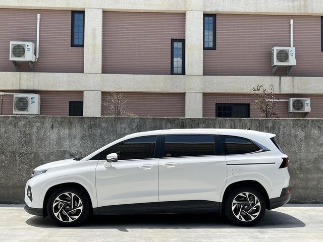 HYUNDAI現代 CUSTIN  第3張相片