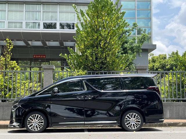 TOYOTA豐田 ALPHARD  第3張相片