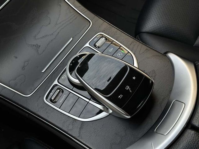 M-BENZ賓士 C300  第11張相片