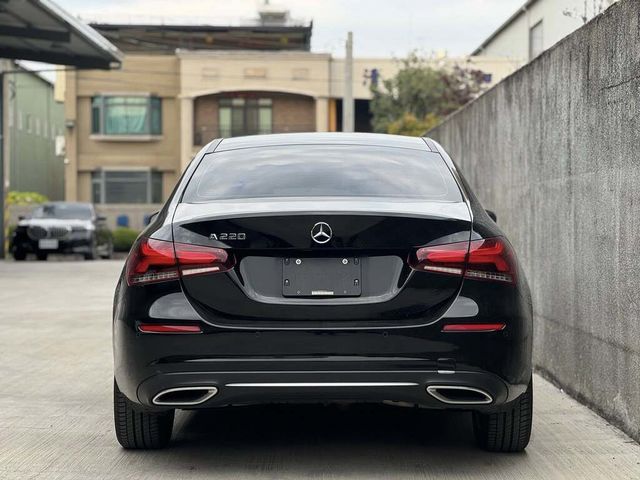M-BENZ賓士 A220  第3張相片