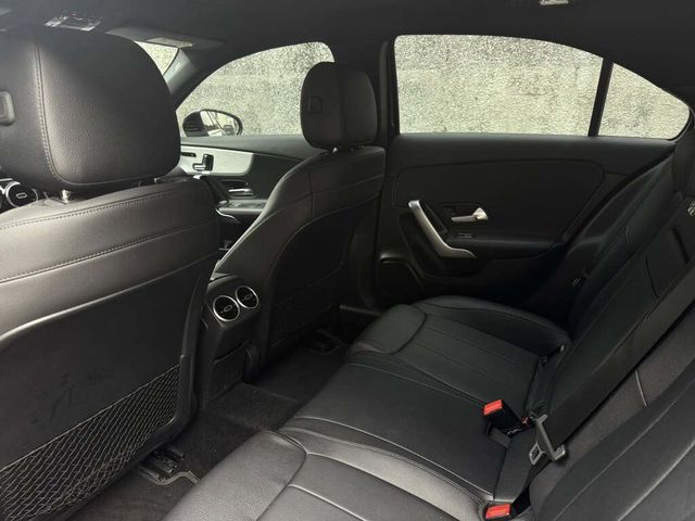 M-BENZ賓士 A220  第6張相片