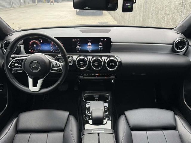 M-BENZ賓士 A220  第7張相片