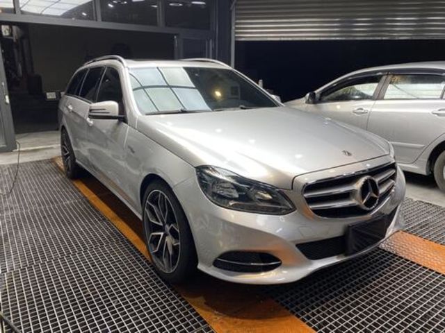 M-BENZ賓士 E200  第7張相片