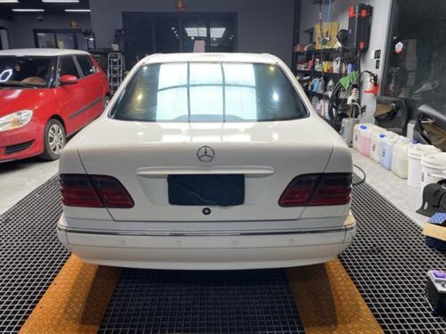 M-BENZ賓士 E240  第4張相片