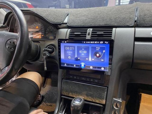 M-BENZ賓士 E240  第7張相片