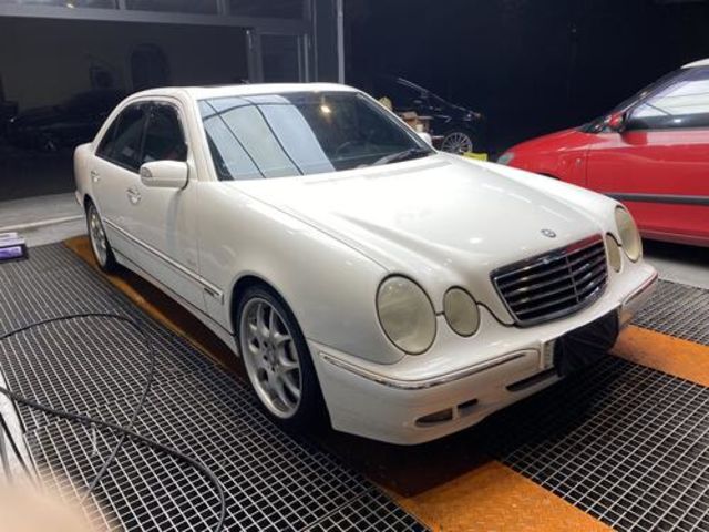 M-BENZ賓士 E240  第8張相片