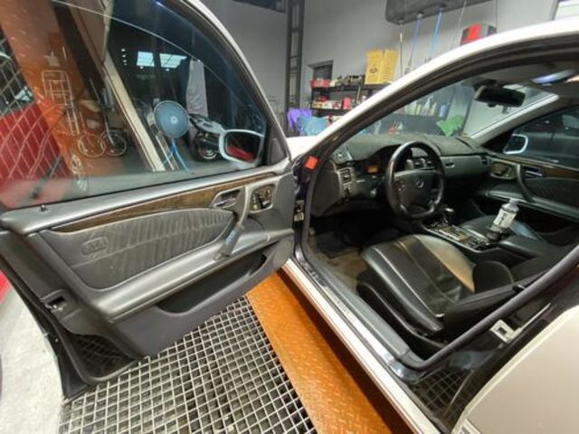 M-BENZ賓士 E240  第11張相片