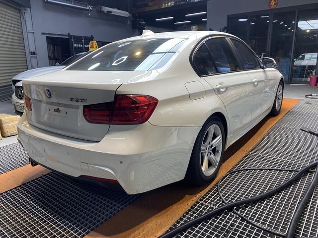 BMW寶馬 328I  第2張相片