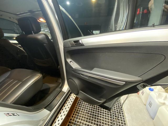 M-BENZ賓士 ML350  第13張相片
